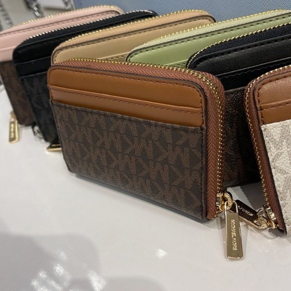 Michael Kors Jet Set Travel Medium Zip Around Card Case Brown - Picture 16 of 16